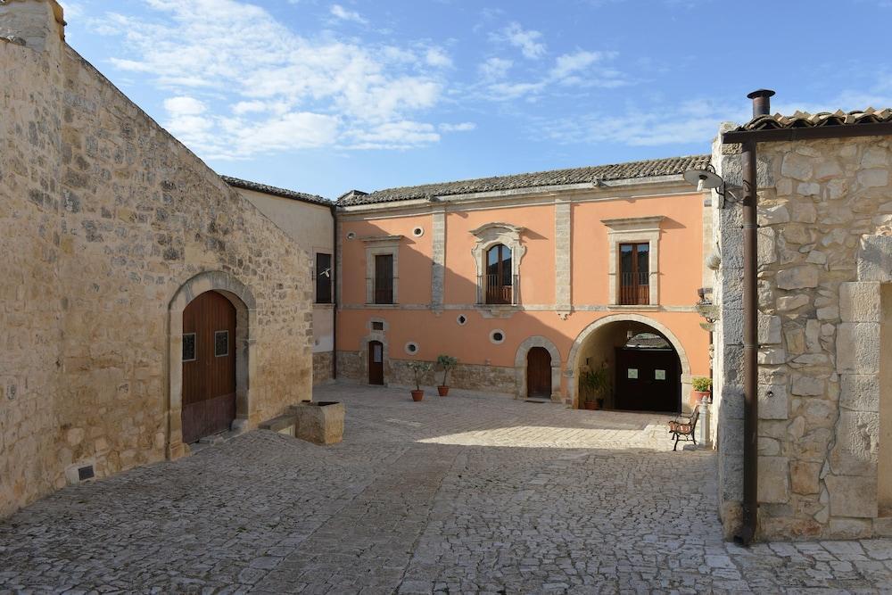 Relais Cimillà B&B Ragusa Ngoại thất bức ảnh
