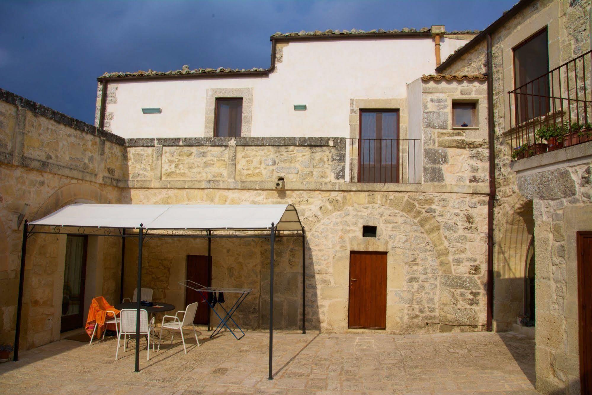 Relais Cimillà B&B Ragusa Ngoại thất bức ảnh