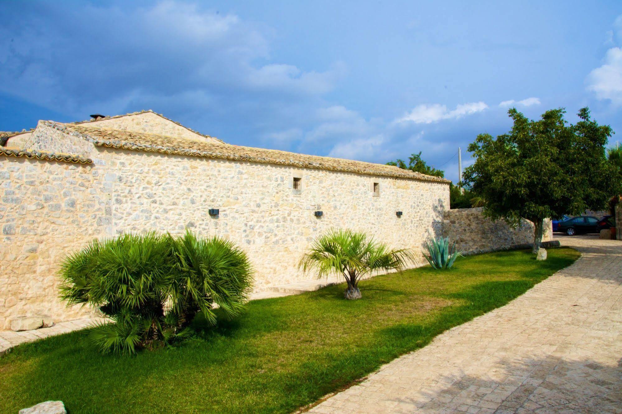 Relais Cimillà B&B Ragusa Ngoại thất bức ảnh